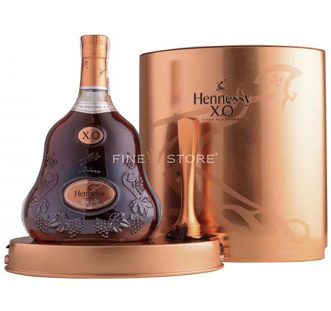 Hennessy XO Holiday Edition 2022 0.7L